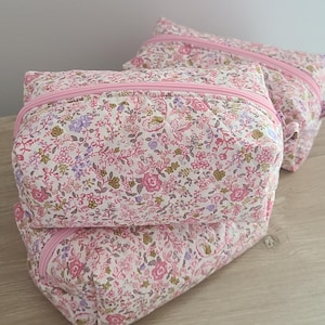 Quilted makeup bag, floral makeup bag, pinkmakeupbag, cute bag,toiletry bag, boxy makeup bag,gingham make up bag, kawaii bag,gift for mom