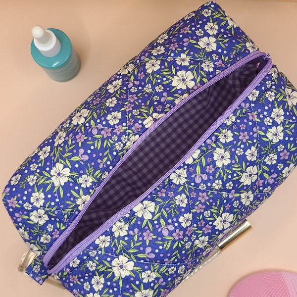 Floral Makeup Bag, Quilted Makeup Bag, Cute Makeup Bag, Boxy Make up Bag,  Purple  Floral Makeup bag