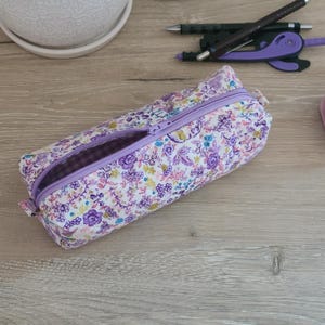 Quilted pencil case, slim pencil case, floral pencil case, pencil organizer, Handmade Zipper Boxy Brush Bag