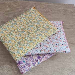 Floral Kindle Case, Quilted Kindle Sleeve, Floral Kindle Paperwhite Sleeve, Quilted E-Reader Cover, Kindle Sleeve, Mini Bag, Book Lover Gift