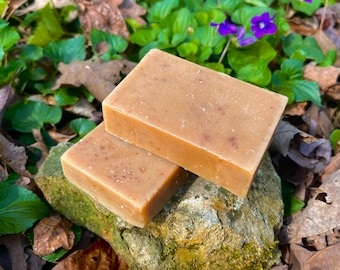 Handgefertigte Ziegenmilchseife: Ägyptische Veilchen & Lavendel
