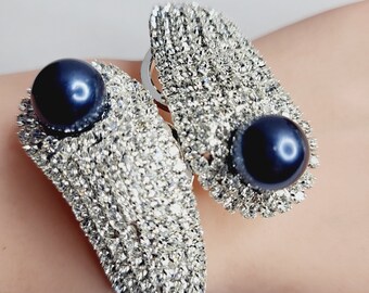 Beau bracelet manchette/jonc en strass