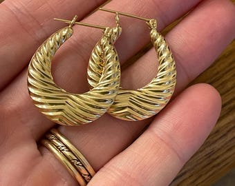 Vintage 14K Yellow Gold Hoop Earrings