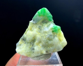 Cristallo verde smeraldo naturale su matrice, campione minerale, pietra smeraldo, pietra preziosa smeraldo, smeraldo dallo Swat Pakistan - 21 grammi
