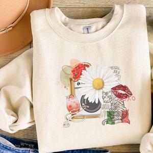 Bookish Sweatshirt &quot;Daisy Haites&quot;, Gift for Book Lover, Daisy Haites Crewneck, Magnolia Parks Merch