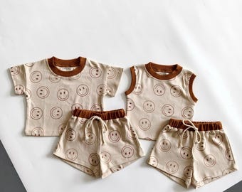 Conjunto de caras sonrientes
