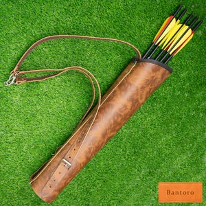 Handcrafted Tiger Brown Leather Archery Quiver – Traditional Hip Arrow Holder for Hunting, Target Shooting, and Practice