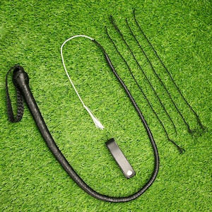 Handgefertigte Schlangenpeitsche aus schwarzem Leder: 30 cm lange Shot-Loaded Bullwhip