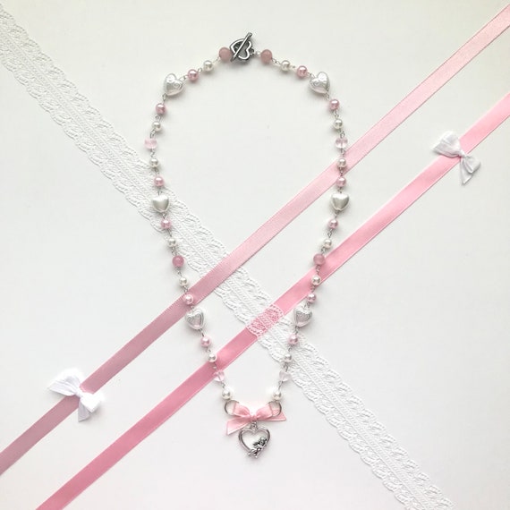Vintage White Lace Bow and Silver Necklace Vintage White Lace Bow and Silver Necklace