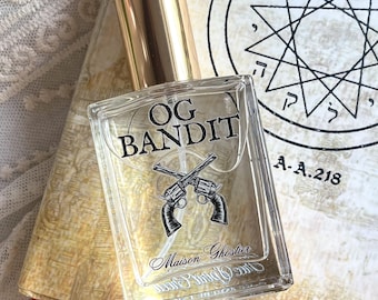 Earthy Oud Perfume 5 ml Sample Handmade Fragrance for Men and Women Vegan Sandalwood + Iris Gift for Him or Her Aromatherapy Body Spray