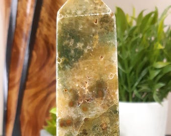 A Gorgeous Large Money Agate Crystal Tower - Manifest Abundance in Financial Ventures - Crystal Point Tower- Healing Crystal - Crystal Store