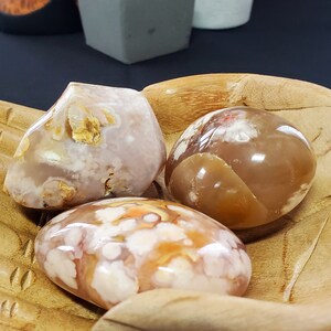 An Elegant 3 Piece Set - Flower Agate Crystal Collection - Helps You Release Stress & Anxiety - Healing Crystal - Crystal Store