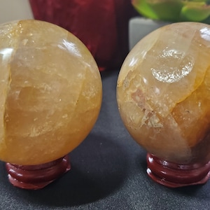 An Exquisite Natural Golden Healer Quartz Crystal Sphere - Excellent for Manifestation - Healing Crystal - Crystal Store - Crystal Ball