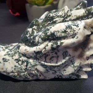 1.5 KG Gorgeous Green Moss Agate Crystal Dragon Head - Crystal Healing - Encourages Tranquility and Emotional Balance - Crystal Store