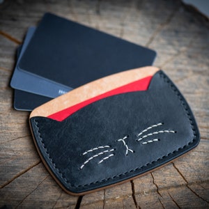Kattenportemonnee "Meowlet Marvel", handgemaakte leren kaarthouderportemonnee met katachtige bedel! Beste cadeau voor haar