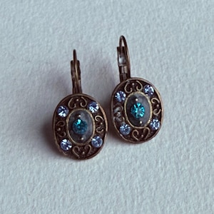 Pendientes vintage con cierre de palanca y diamantes de imitación turquesa y azul celeste, de la década de 1990.