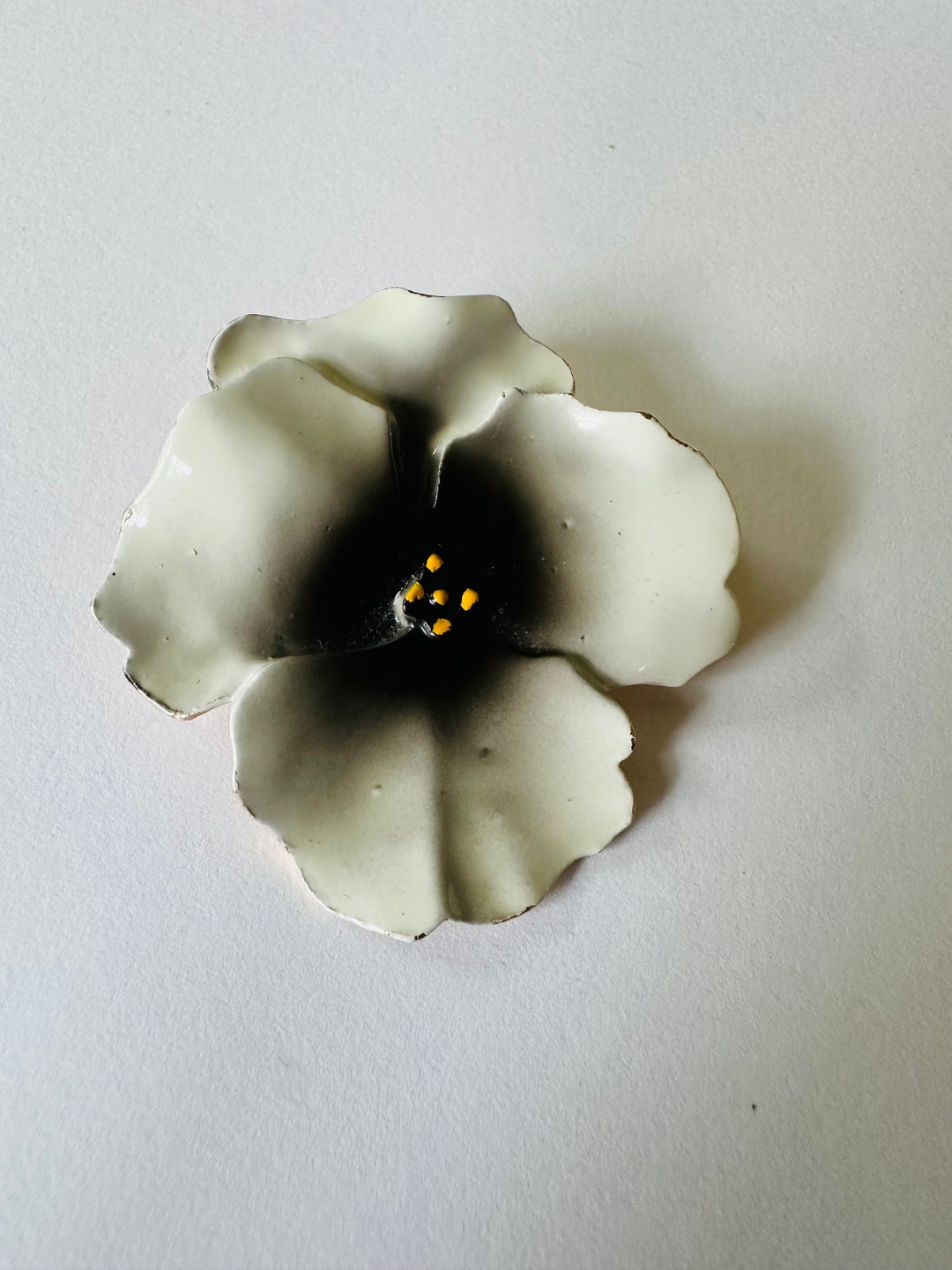 Vintage 1960s Gold Crystal Flower Brooch