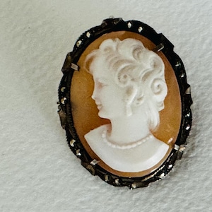 Vintage Cameo Pendant or Brooch Set in 800 Silver circa 1940s
