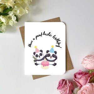 Geburtstagskarte | Geburtstags-Pand-tastisch! Niedliche Panda Grußkarte zum Geburtstag! Handgemachte Karte für Ihn, für Sie, für Freunde und Familie