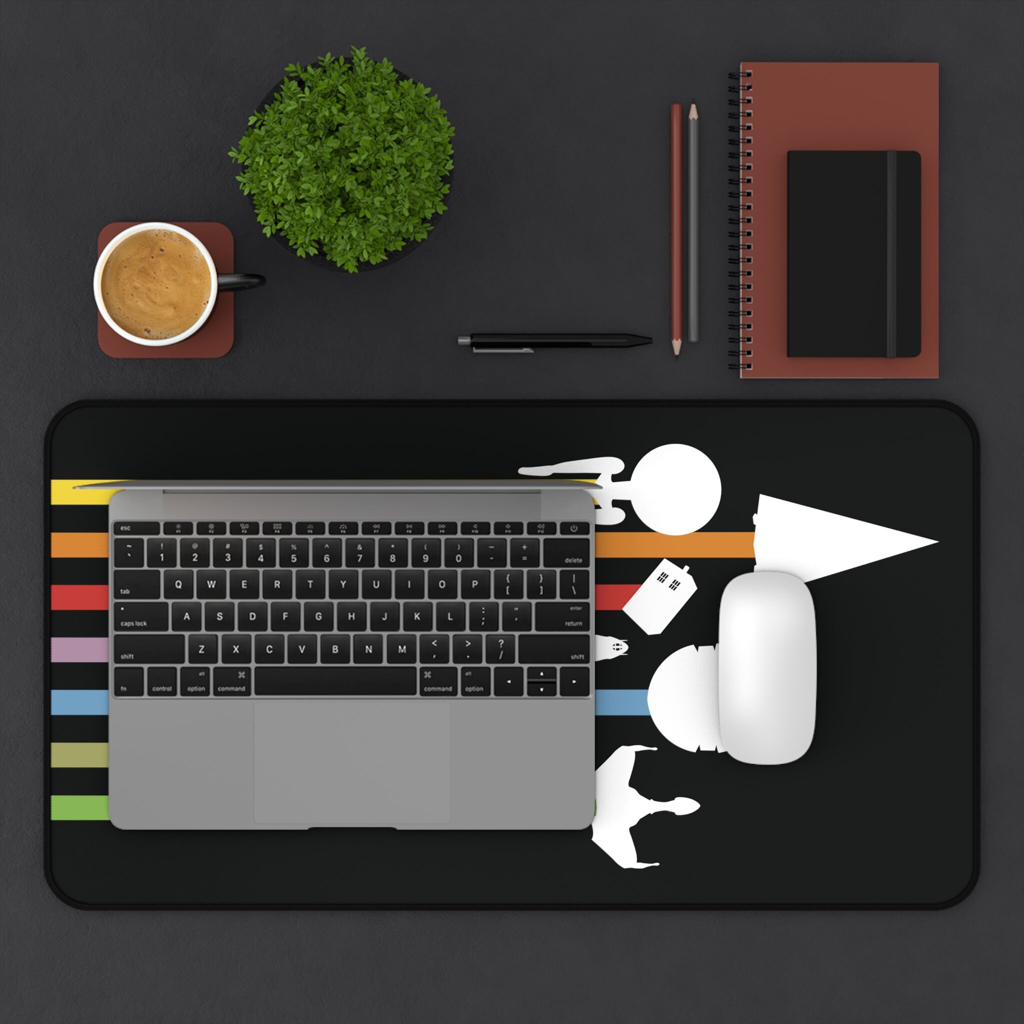 Sci-fi Space Ship Desk Mat - Geeky Space Craft Spaceship Starship Home ...