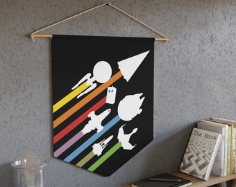 Sci-Fi Spaceship Pennant Banner – Space Craft Spaceship Starship Geeky Dorm Nerdy Wall Decor