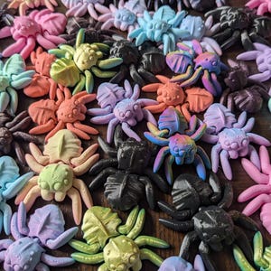 Posable Pocket Spiders – Articulated 3D Printed Fidget Toys – Prize Box Toys