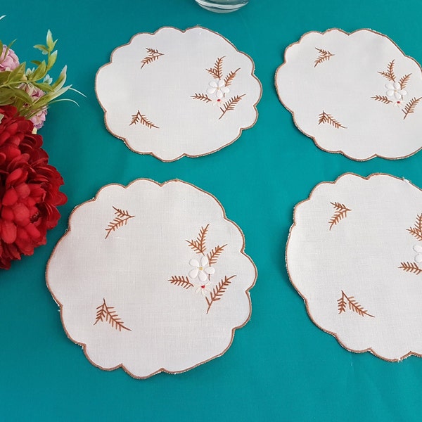 4 Vintage 70s Floral Scalloped Embroidered Drink Coasters