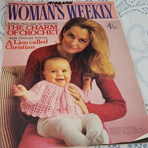Vintage Aug 1971 English Women&#39;s Weekly Magazine, Patterns Fashion Cooking Advertising