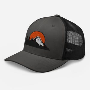 Embroidered Hiking Hat, Mountain Logo Cap for Nature Lovers, Breathable Mesh Outdoor Hat, Adjustable Snapback Hat for Adventures