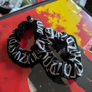 CLANCY Twenty One Pilots Scrunchie