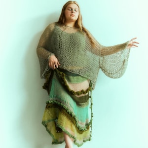 Gehaakt bosfeekostuum – handgemaakte milieuvriendelijke outfit voor fotoshoots en cosplay, eco-chique bos pixiejurk