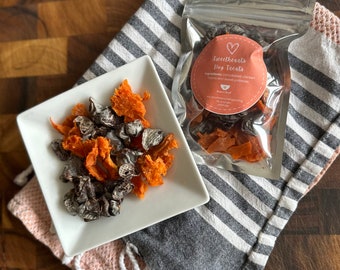 Sweethearts Dog Treats (Dehydrated Chicken Heart + Sweet Potatoes)