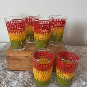 Vintage Three Tone Tumblers Set of 6 Mid Century glasses Blended Red Yellow Green Retro Design - Unbranded