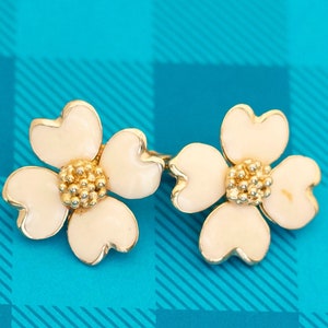 Vintage Art Nouveau Gold Tone Floral Clip On Earrings - Z4