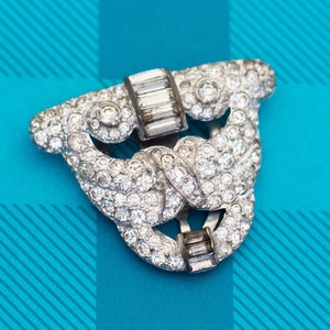 Vintage Silver Tone Intricate Medieval Symbolic Clip - Z14