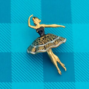 Broszka Vintage Dancing Lady w odcieniu złota - M21 - Etsy