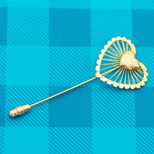 Vintage Heart Outline Gold Tone Fashionable Stick Pin - Z16