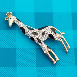 Vintage Gold Tone Giraffe Rhinestones Brooch - Z16