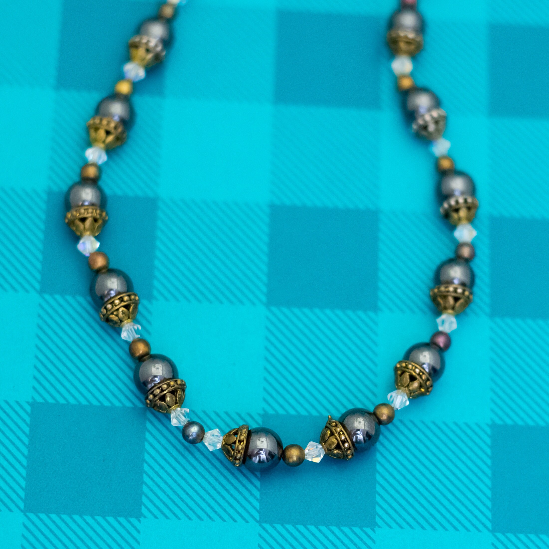 【DISCERNMENT】Surgical ball Beads necklace (handmade) 19 Inch, Vintage Sphere Ball Beads Gold Tone Beaded Necklace