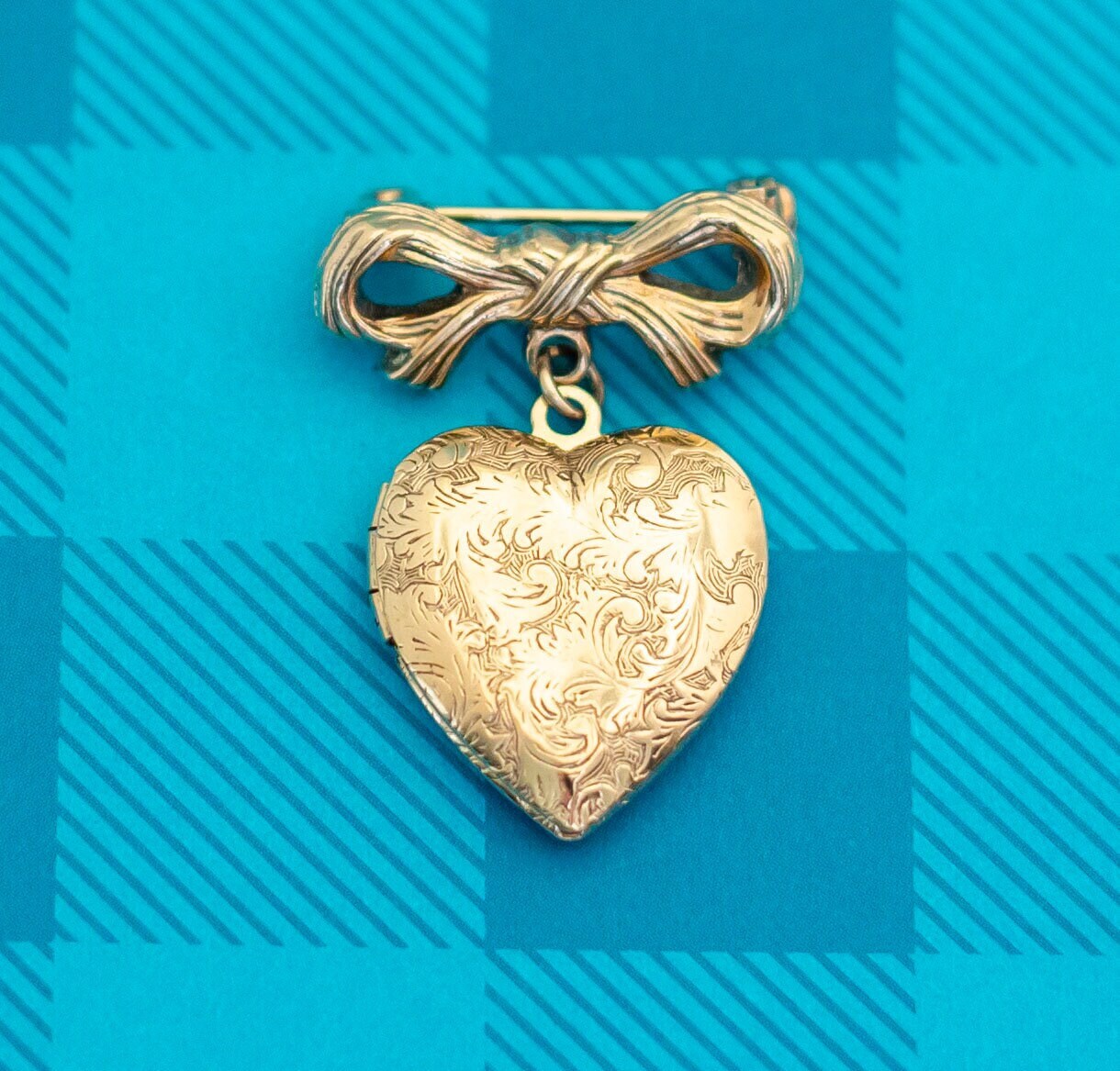 LOUIS VUITTON silver gold lockette hear zip pull floral charm safety pin  brooch at 1stDibs