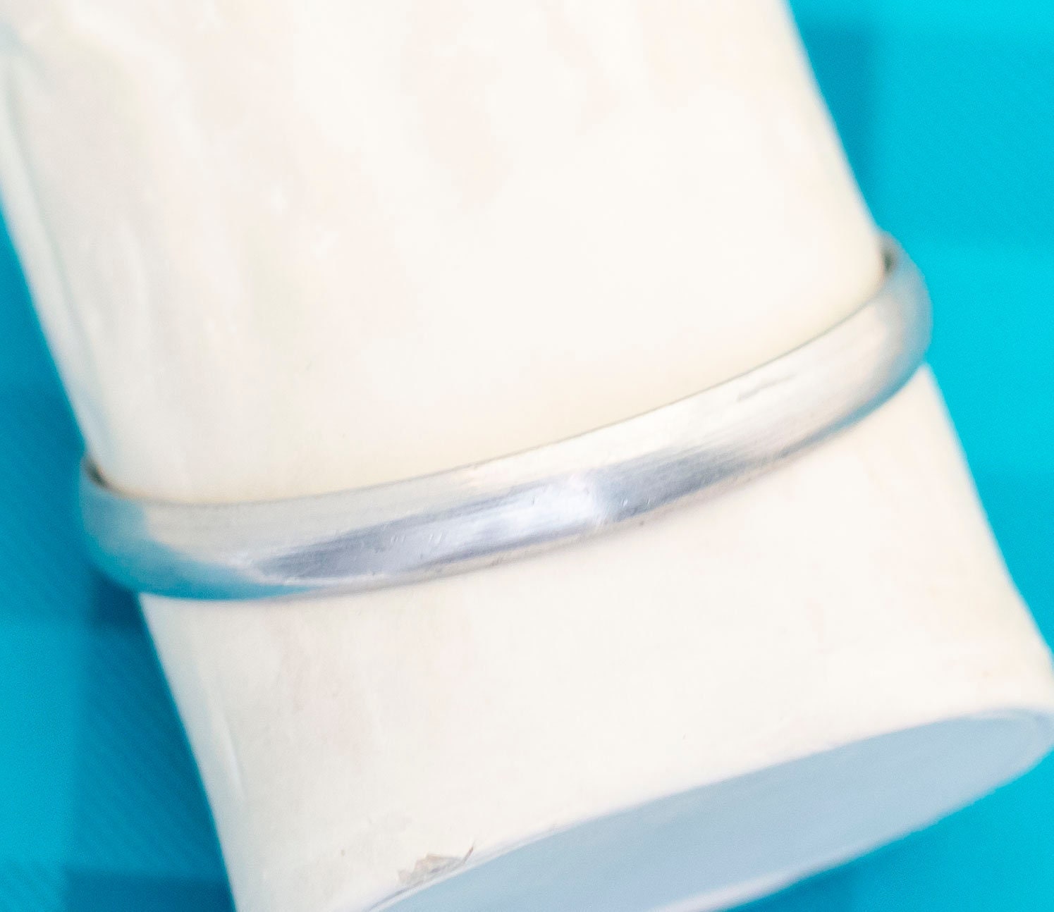 ヴィンテージ クラシック プレーン シルバートーン バングル 7 インチ