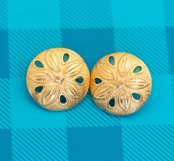 Vintage Gold Tone Floral Circle Emblem Stud Earri… - image 1