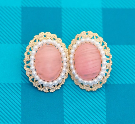 Vintage Elegant Pink Oval Elegant Faux Pearls Gol… - image 1