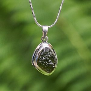 Natural Moldavite Pendant 925 Stealing silver pendant raw moldavite pendant handmade gemstone pendant Moldavite Necklace Authentic moldavite
