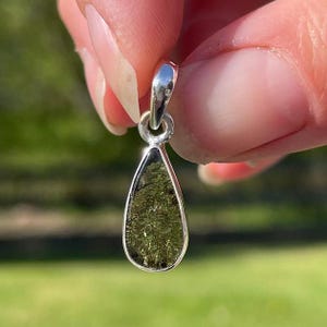 Natural Moldavite Pendant 925 Stealing silver pendant raw moldavite pendant handmade gemstone pendant Moldavite Necklace Authentic moldavite