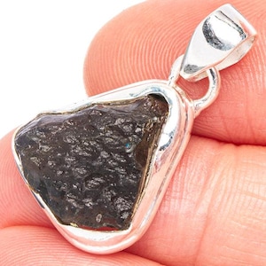 Natural Moldavite Pendant 925 Stealing silver pendant raw moldavite pendant handmade gemstone pendant Moldavite Necklace Authentic moldavite
