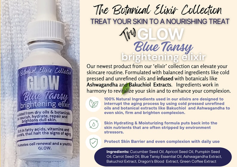 Pu&ograve; includere: Una bottiglia blu e bianca di prodotto per la cura della pelle "Glow Blue Tansy Brightening Elixir". La bottiglia &egrave; etichettata con il nome del prodotto e un elenco di ingredienti, tra cui olio di semi di cetriolo, olio di nocciolo di albicocca, olio di semi di zucca, olio di semi di carota, olio essenziale di tanaisie blu, estratto di ashwagandha, estratto di bakuchiol, estratto di sangue di drago ed estratto di caff&egrave; verde.