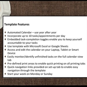 Peut inclure: Une feuille de papier blanche avec une liste de fonctionnalit&eacute;s pour un mod&egrave;le de calendrier. Le texte comprend "Calendrier automatis&eacute;", "Int&eacute;grer jusqu'&agrave; 10 t&acirc;ches/rendez-vous par jour", "Utiliser le mod&egrave;le avec Microsoft Excel ou Google Sheets", "Surveiller/identifier facilement les t&acirc;ches inachev&eacute;es dans la vue compl&egrave;te du calendrier", "Zones d'impression pr&eacute;d&eacute;finies pour permettre une impression rapide sur tous les onglets d'impression", "Liens de navigation rapide fournis dans l'onglet de configuration pour permettre une navigation facile dans le mod&egrave;le", et "Commencer votre semaine le lundi ou le dimanche".