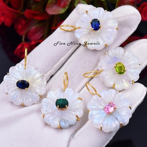 Solid 14K Gold Orange Quartz Flower Pendant, Carved Gemstone Opal Flower Pendant, Gold Gemstone Flower Pendant, Gold Designer Flower Pendant