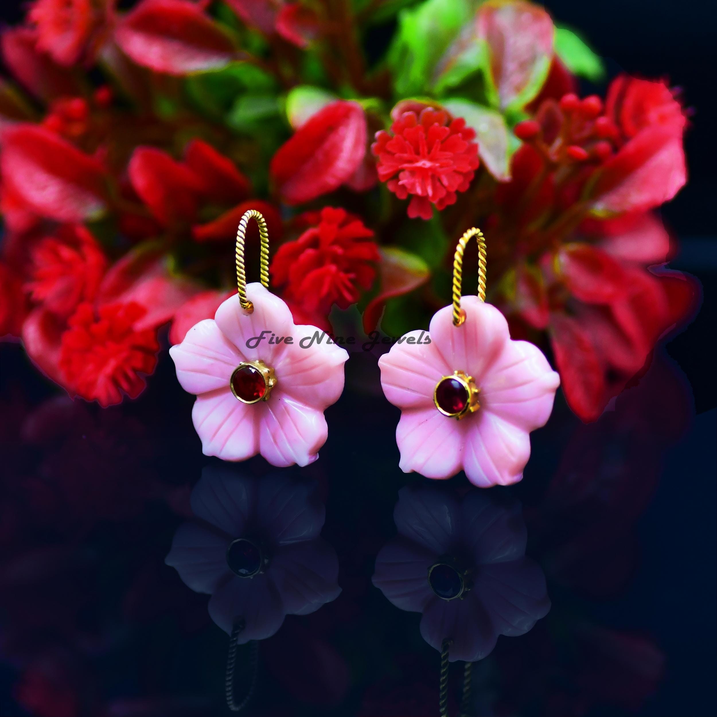 【専用】✴︎14kgfフラワーカービングチャーム2点 14K Gold Carved Pink Opal Flower Charm, 14K Gemstone Flower